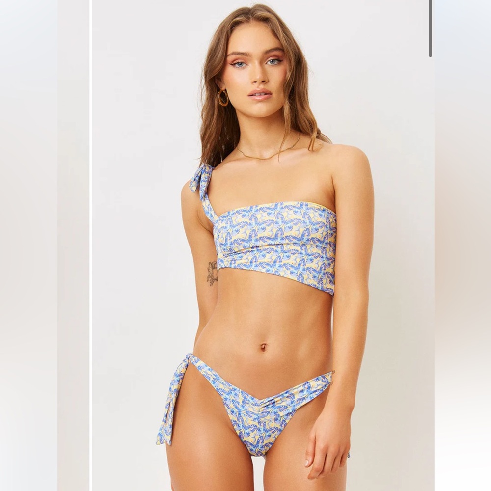 frankies bikinis monarch butterfly print Set